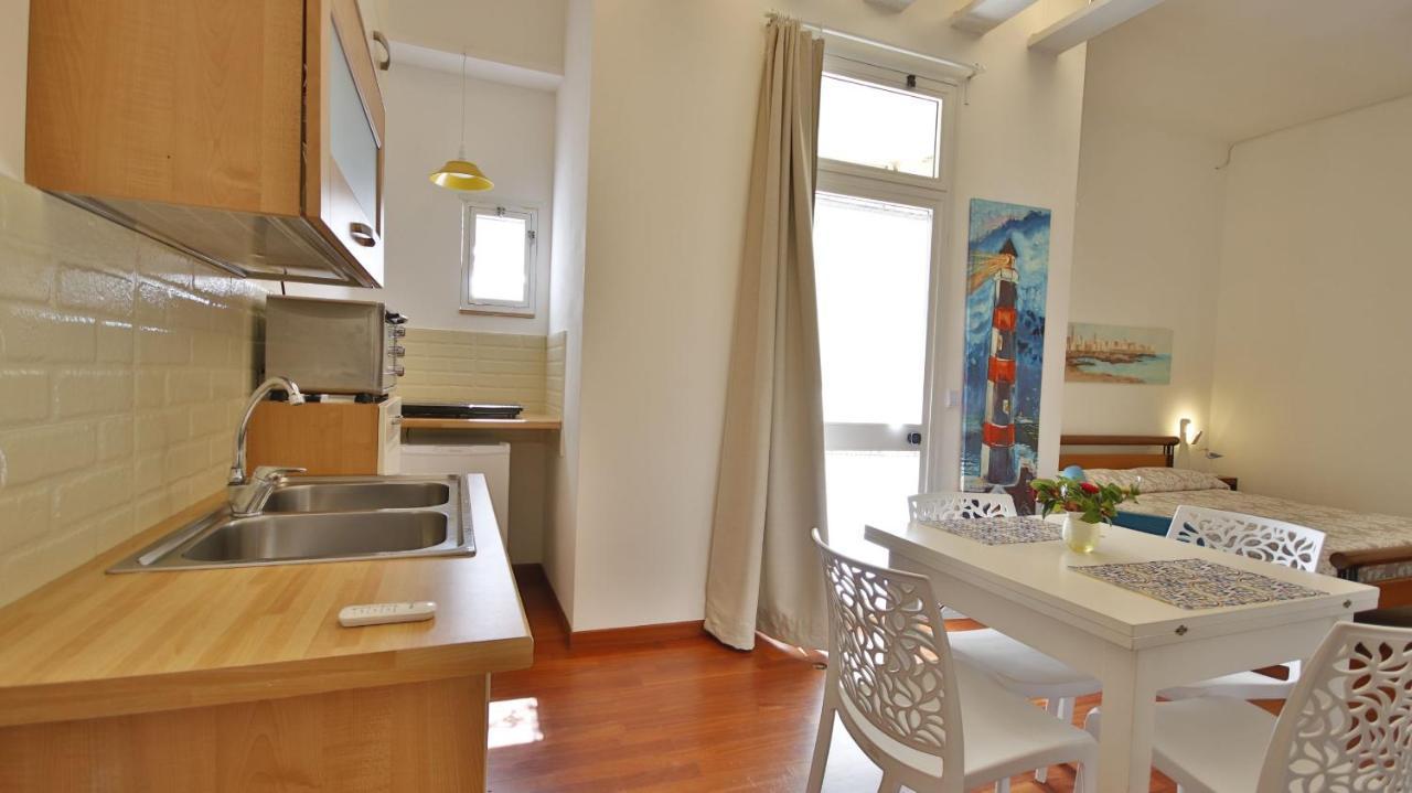 Casa Levante A 75 Mt Dalla Spiaggia Monopoli Exterior foto