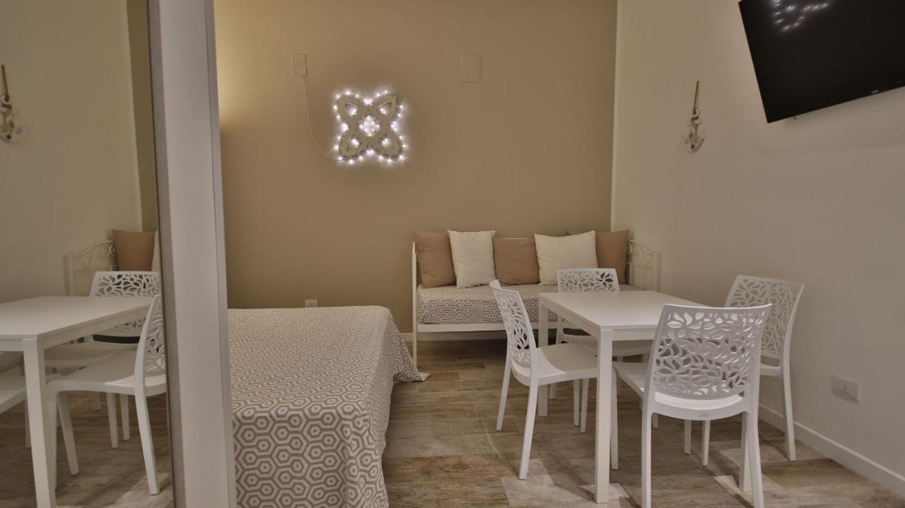 Casa Levante A 75 Mt Dalla Spiaggia Monopoli Exterior foto