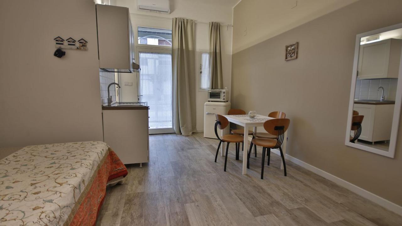 Casa Levante A 75 Mt Dalla Spiaggia Monopoli Exterior foto