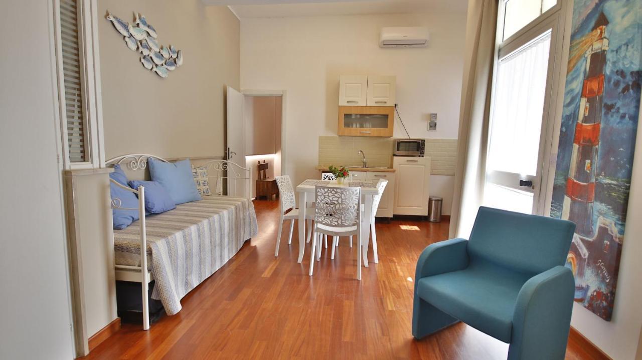 Casa Levante A 75 Mt Dalla Spiaggia Monopoli Exterior foto